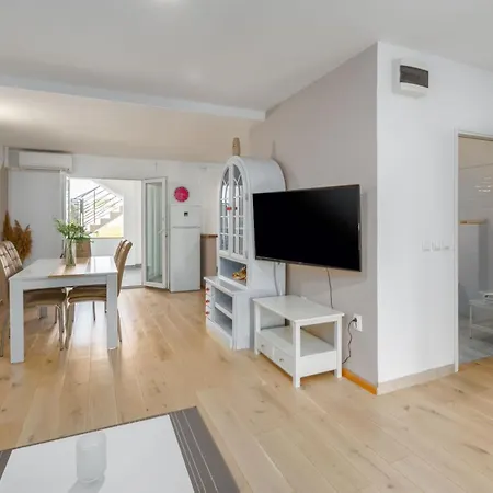 Marica 4 In Strandnaehe Mit Parkplatz Apartment